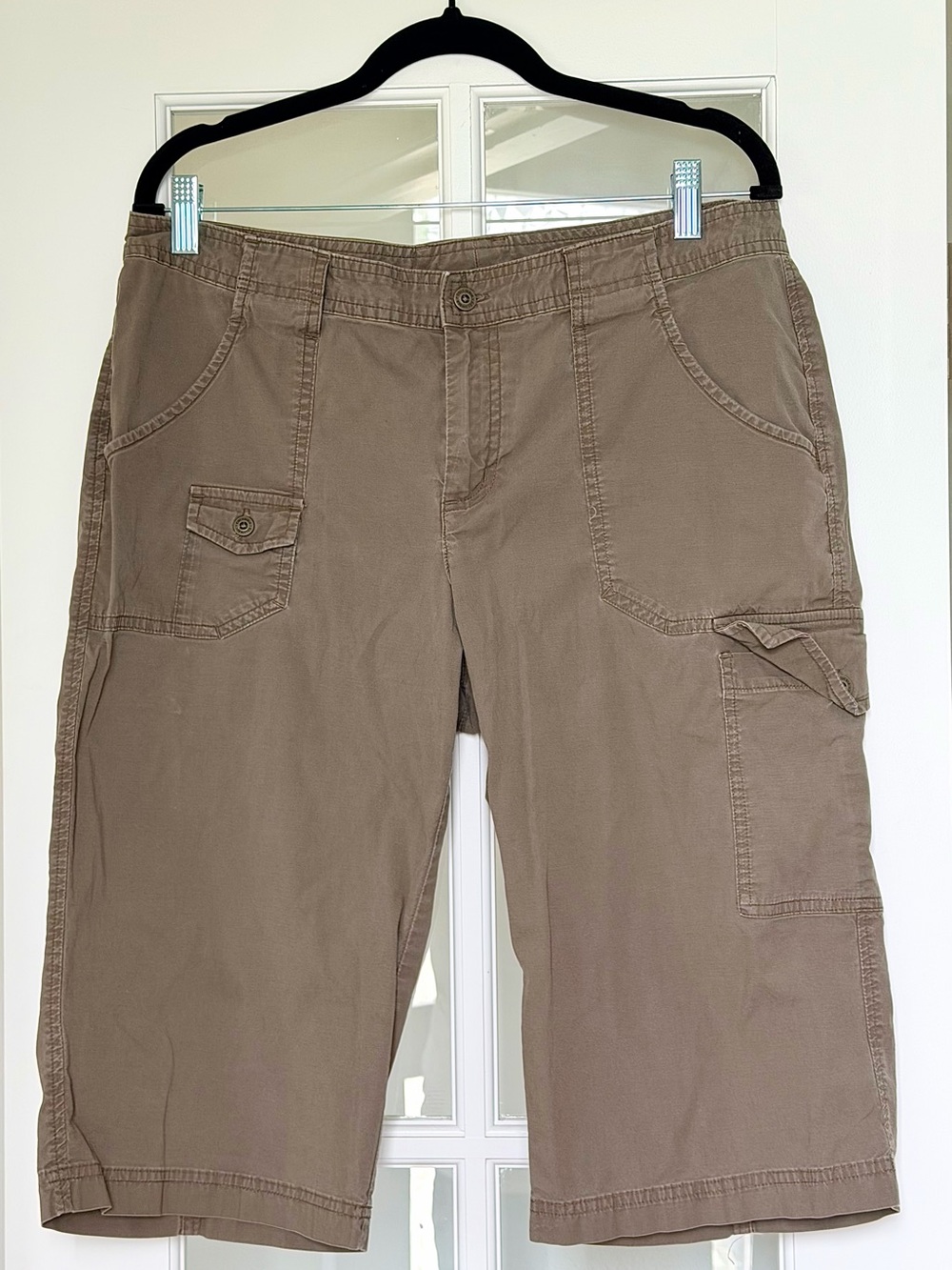 Columbia Women's Khaki Capris Cargo Shorts